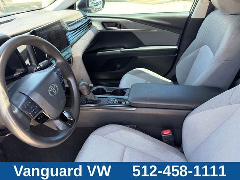 Used 2025 Toyota Camry LE w/ Convenience Package FWD image 9