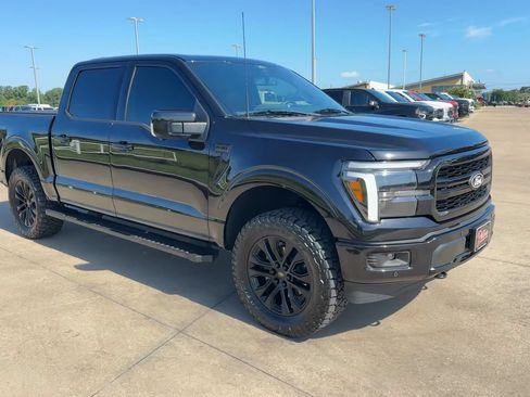 Used 2025 Ford F150 Lariat w/ Equipment Group 502A High AWD/4WD image 3