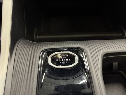 Used 2026 Jeep Cherokee Limited AWD/4WD image 24