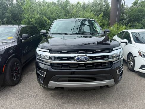 Used 2023 Ford Expedition Max Limited AWD/4WD image 2