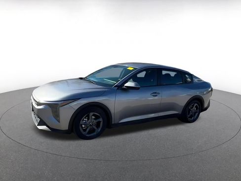 Used 2025 Kia K4 LXS image 7