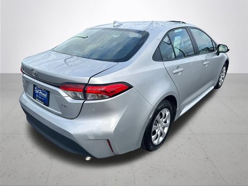 Used 2024 Toyota Corolla LE FWD image 7
