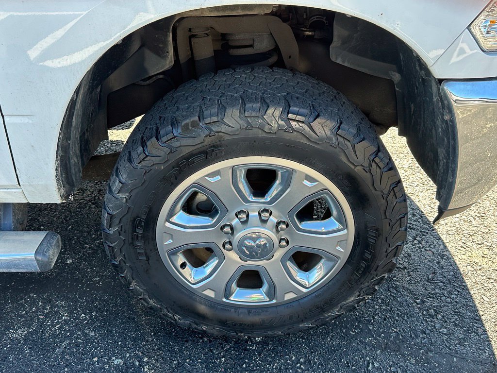 Used 2018 RAM 2500 SLT w/ Luxury Group AWD/4WD image 6