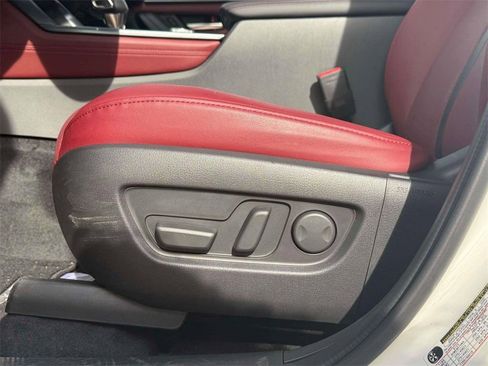 Certified 2025 MAZDA CX-70 Plug-In Hybrid w/ Premium Plus image 11