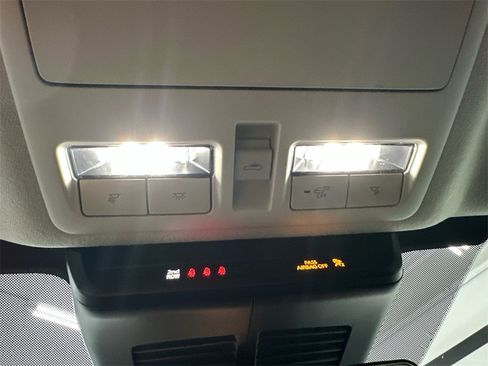 Used 2025 MAZDA CX-30 AWD 2.5 S w/ Preferred Package image 32