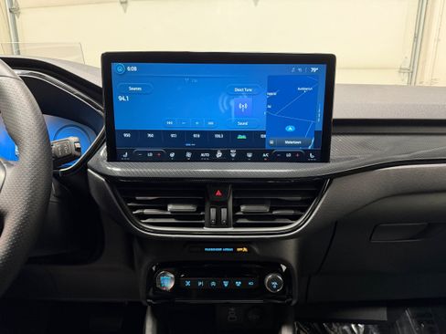 Certified 2025 Ford Escape ST-Line Elite w/ Premium Technology Package AWD/4WD image 19