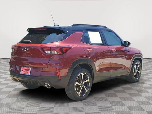 Used 2023 Chevrolet TrailBlazer RS w/ Sun and Liftgate Package FWD image 4