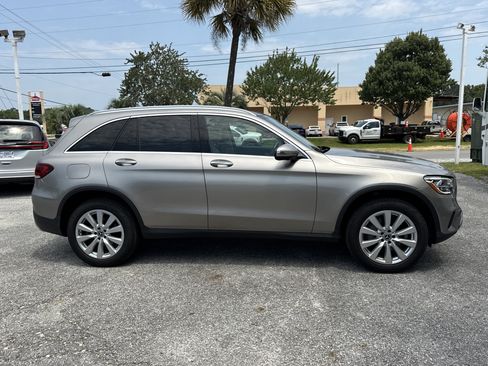 Used 2020 Mercedes-Benz GLC 300 w/ Parking Assistance Package image 6