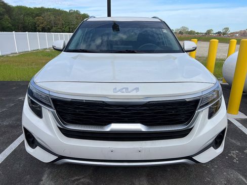 Used 2022 Kia Seltos EX image 8