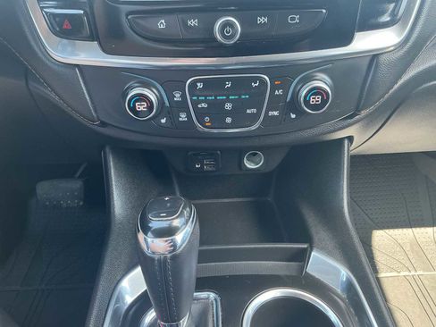 Used 2020 Chevrolet Traverse RS FWD image 15