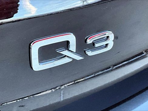 Used 2025 Audi Q3 2.0T Premium w/ Convenience Package image 32