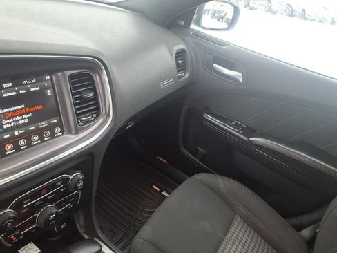 Used 2018 Dodge Charger GT w/ Blacktop Package image 21