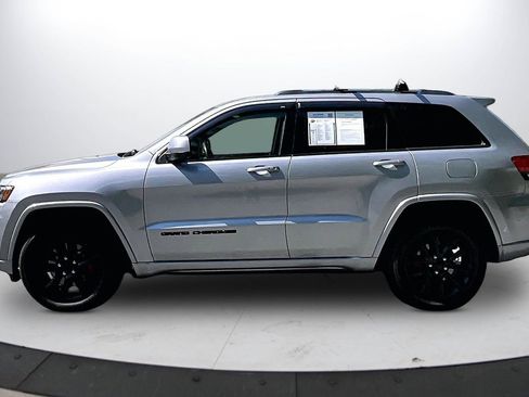 Certified 2021 Jeep Grand Cherokee Laredo X AWD/4WD image 6