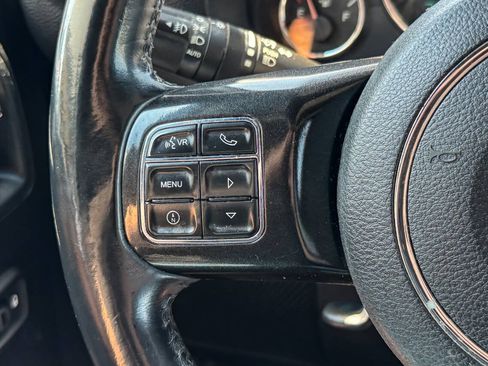 Used 2017 Jeep Wrangler Unlimited Sahara AWD/4WD image 25