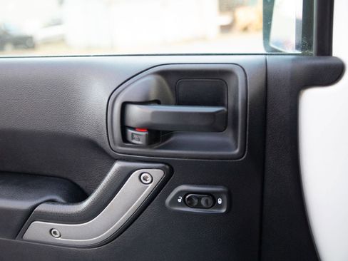 Used 2016 Jeep Wrangler Unlimited Sport image 15