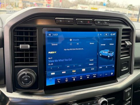 Used 2023 Ford F150 Lariat w/ Trailer Tow Package image 23