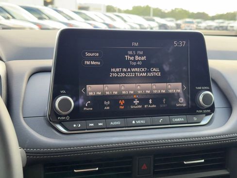 Used 2026 Nissan Rogue SV FWD image 17