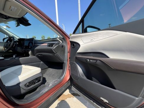 Used 2024 Lexus RX 350 FWD image 24