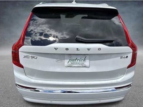 Used 2023 Volvo XC90 B6 Plus w/ Protection Package AWD/4WD image 5