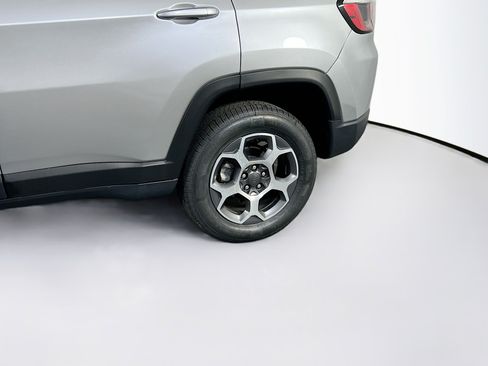 Used 2022 Jeep Compass Trailhawk AWD/4WD image 28