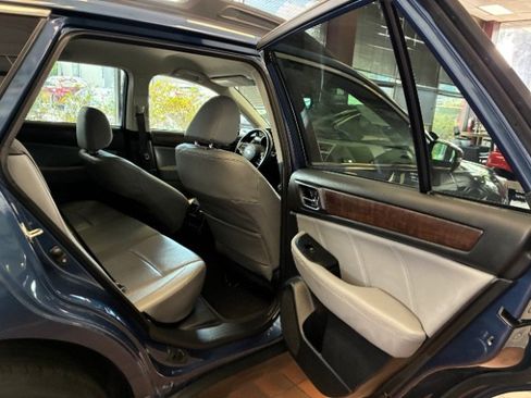 Used 2019 Subaru Outback 2.5i Limited AWD/4WD image 34