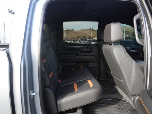 Used 2023 GMC Sierra 1500 AT4 w/ Technology Package AWD/4WD image 33