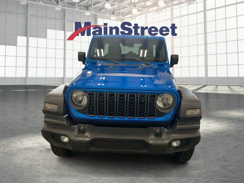 Used 2025 Jeep Wrangler Sport S image 8