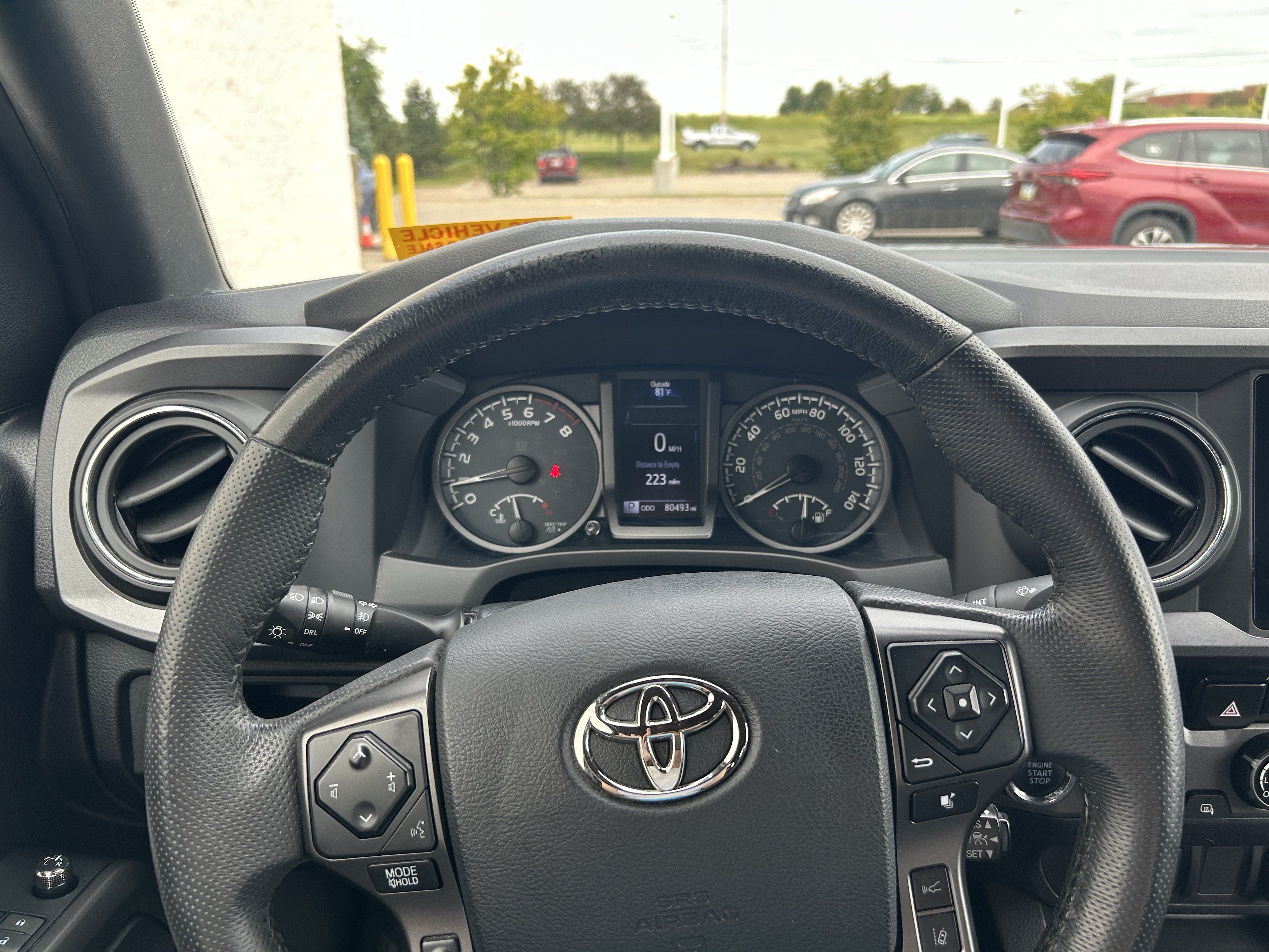 Certified 2018 Toyota Tacoma TRD Off-Road AWD/4WD image 16