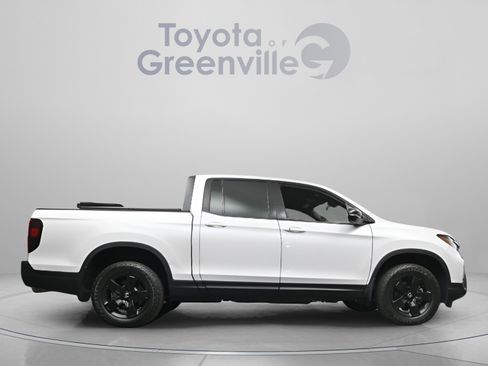 Used 2024 Honda Ridgeline Black Edition image 16