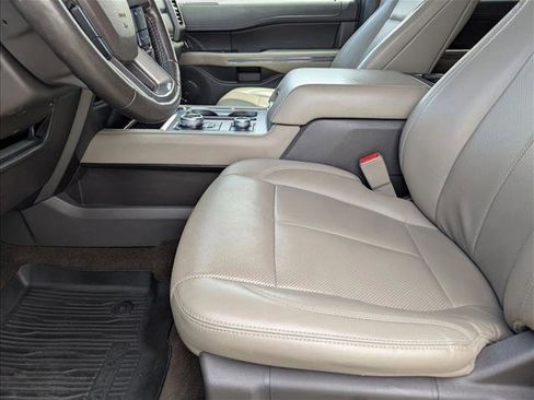 Used 2021 Ford Expedition Max XLT AWD/4WD image 16