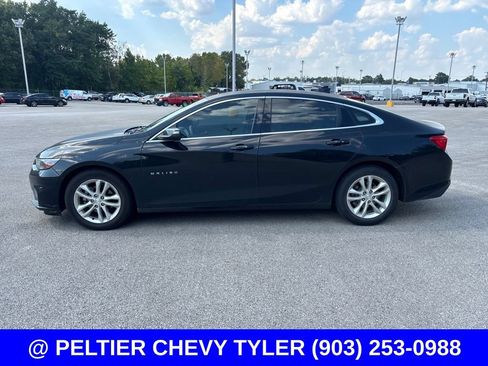 Used 2017 Chevrolet Malibu LT FWD image 4