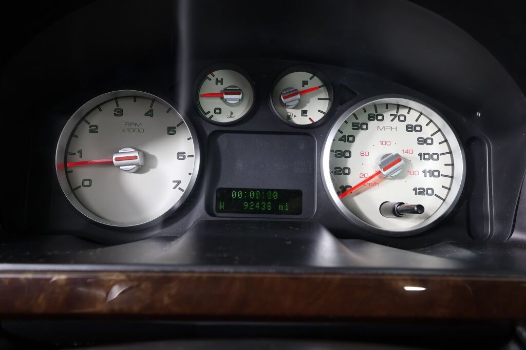 Used 2005 Ford Five Hundred Limited AWD/4WD image 32