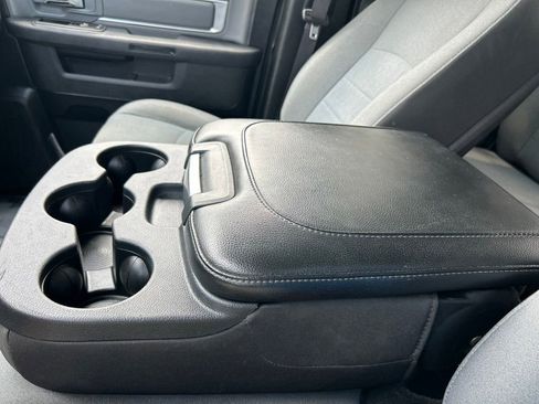 Used 2024 RAM 1500 Classic SLT AWD/4WD image 28
