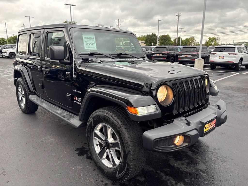 Used 2018 Jeep Wrangler Unlimited Sahara AWD/4WD image 7