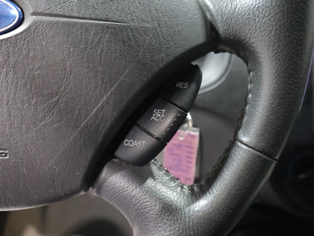 Used 2007 Ford Focus S FWD image 29