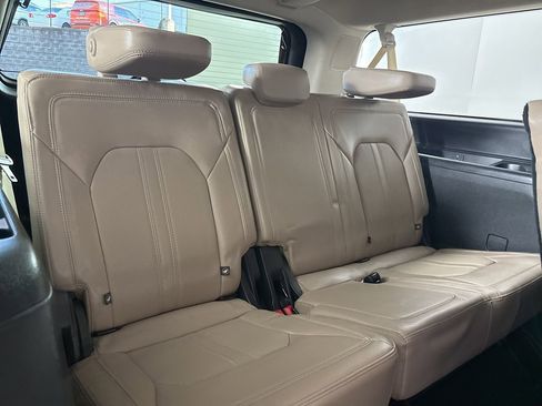 Used 2024 Ford Expedition Max Limited image 29