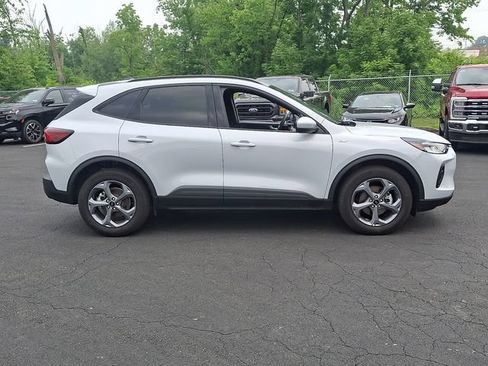 Certified 2025 Ford Escape ST-Line Select AWD/4WD image 15