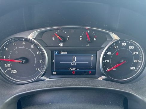 Used 2022 GMC Terrain SLE w/ Driver Convenience Package AWD/4WD image 3