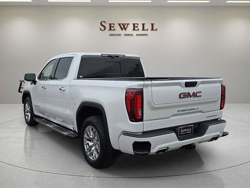 Used 2023 GMC Sierra 1500 Denali w/ Technology Package AWD/4WD image 3