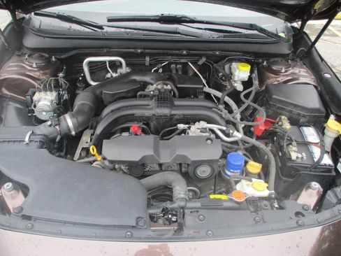 Used 2019 Subaru Outback 2.5i Premium image 8