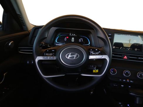 New 2026 Hyundai Elantra SE image 12