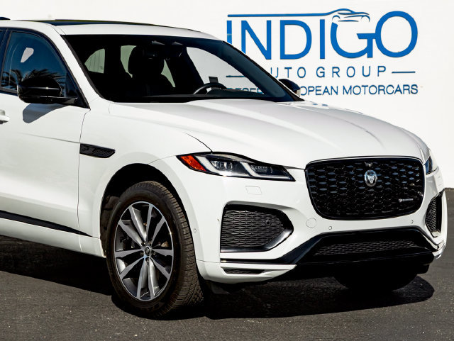 Certified 2025 Jaguar F-PACE R-Dynamic S AWD/4WD image 5