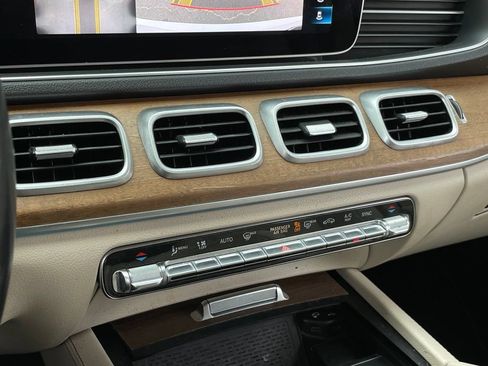 Used 2021 Mercedes-Benz GLE 350 w/ Premium Package image 21