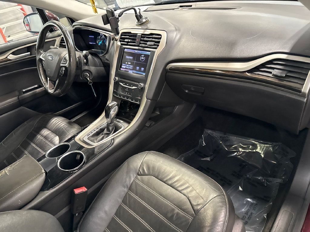 Used 2013 Ford Fusion SE FWD image 15
