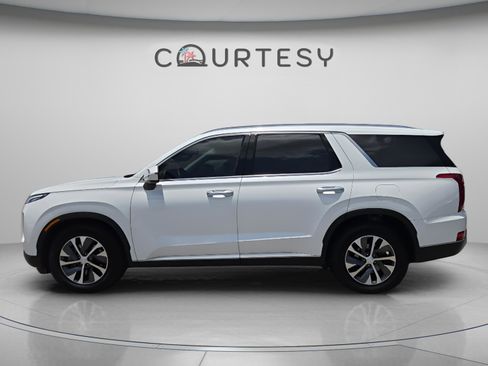 Used 2021 Hyundai Palisade SEL w/ Cargo Package FWD image 2