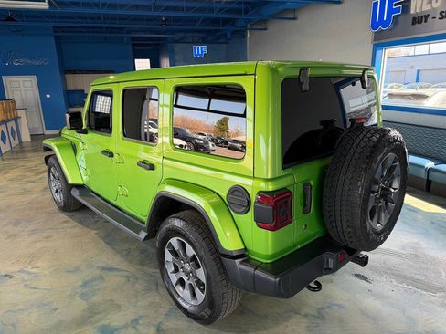 Used 2019 Jeep Wrangler Unlimited Sahara image 16