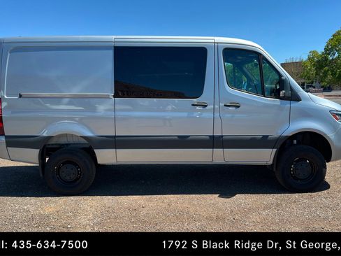 Used 2026 Mercedes-Benz Sprinter 2500 image 6