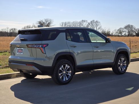 New 2026 Chevrolet Equinox LT w/ Safety and Technology Package image 3