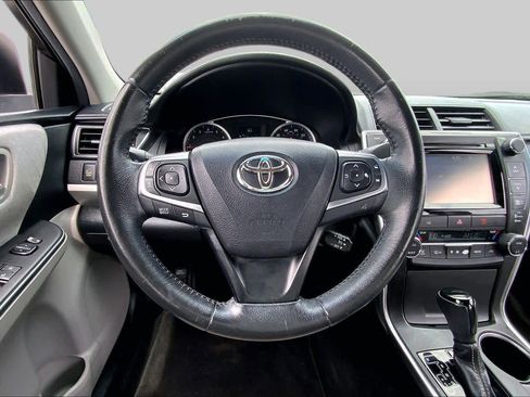 Used 2015 Toyota Camry XSE FWD image 6