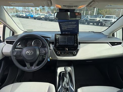 Used 2020 Toyota Corolla LE image 14